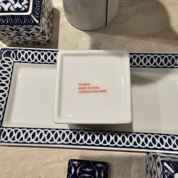 Bombay Blue and White Ceramic Condiment Canister Set W Tray - Picture 9 of 9